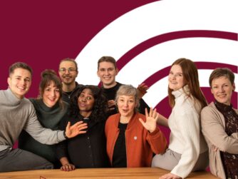 Das Coverbild der Podcast-Episode zeigt das Team des Utopia
