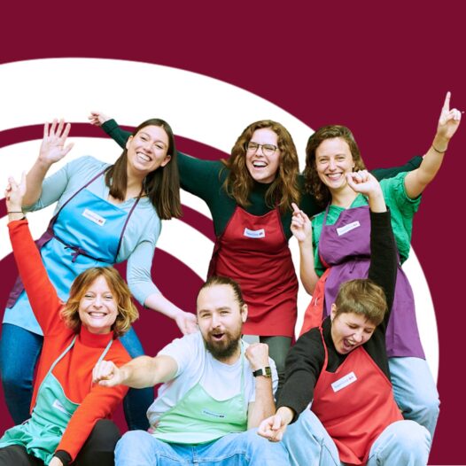 Cover des Communicorn-Podcast mit dem Team von SuperCoop, dem ersten demokratisch organisierten Supermarkt in Berlin.