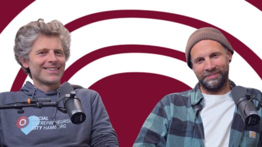 Cover zur Episode 04 des Communicorn Podcast mit Arnd Boekhoff und Lars Braitmayer von Viva con Agua
